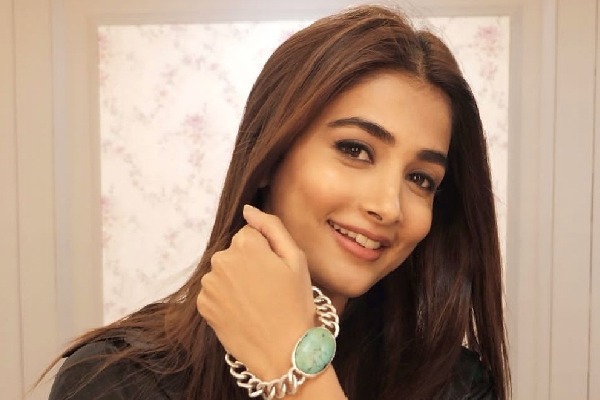 Pooja Hegde starts shooting for second schedule of 'Kabhi Eid Kabhi Diwali'