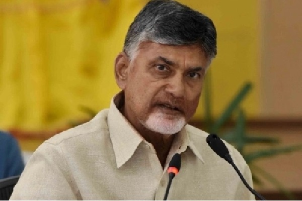 Chandrababu decries 'midnight demolition' at party leader's house