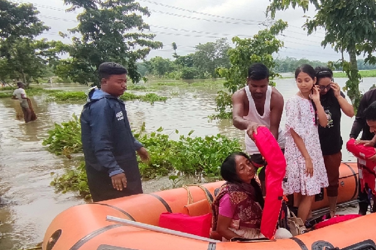 Two Assam schoolboys swept away by floodwaters while taking selfies