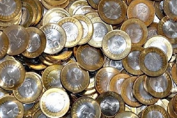 TN man buys car with 60,000 Rs 10 coins