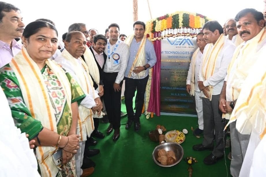 Modi govt obstructing entry of new industries into Telangana: KTR