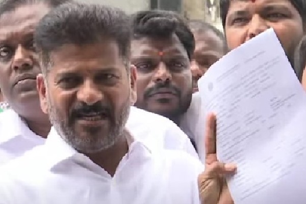 Revanth meets Agnipath protesters in Chanchalguda jail, objects to Sec 307 in FIRs