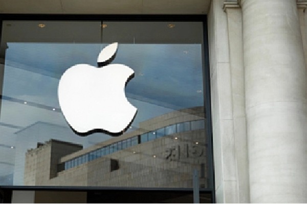 FTC asked to probe Apple, Google over selling personal information