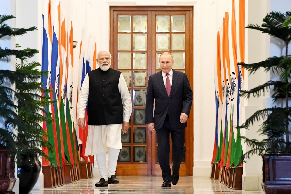 Modi, Putin discuss bilateral ties