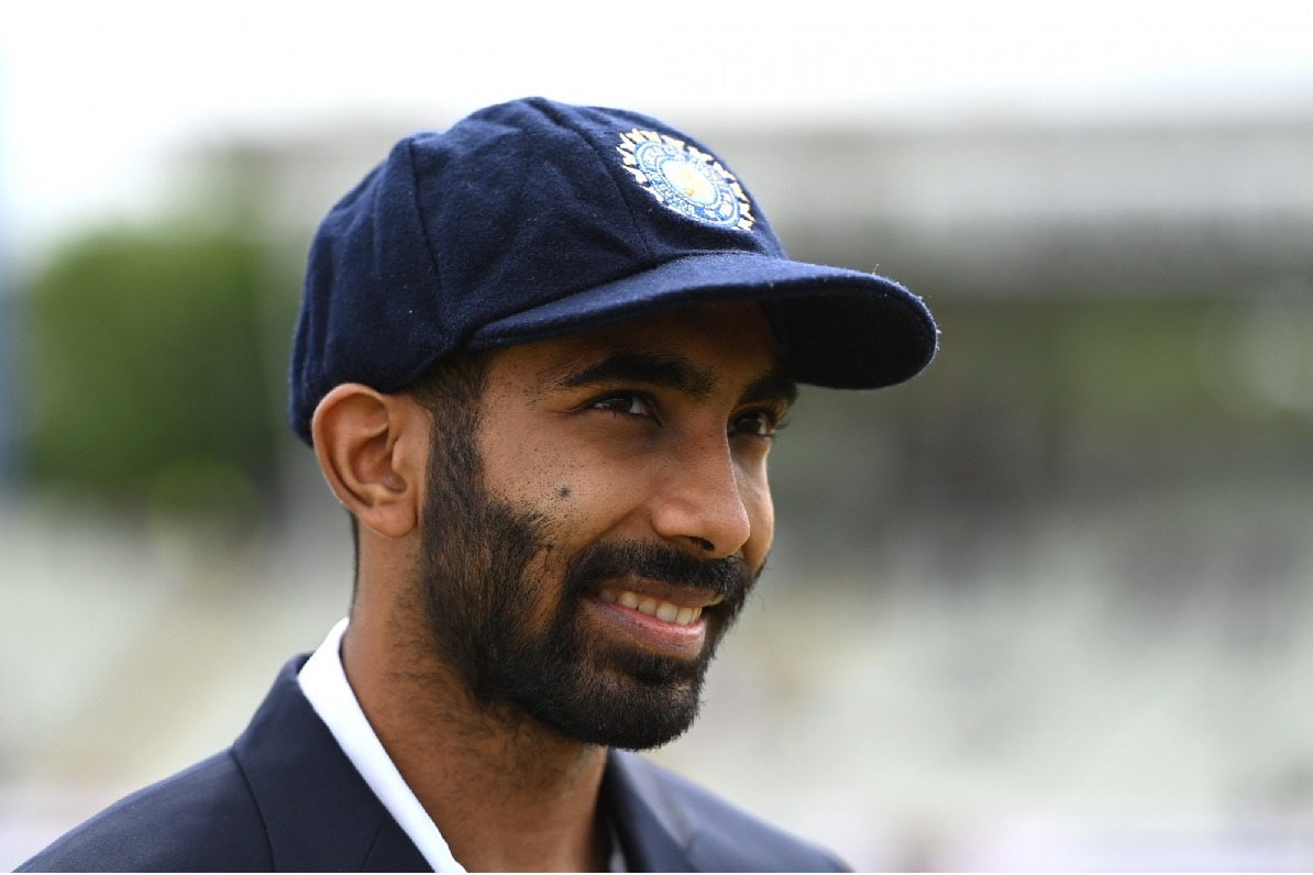 ENG v IND, 5th Test: Rain forces early lunch after Bumrah takes out Lees; England trail India by 400 runs