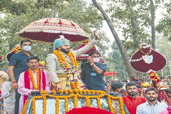 Scion of Kakatiya dynasty Kamalchandra Bhanjdev steps in Warangal after 700 years