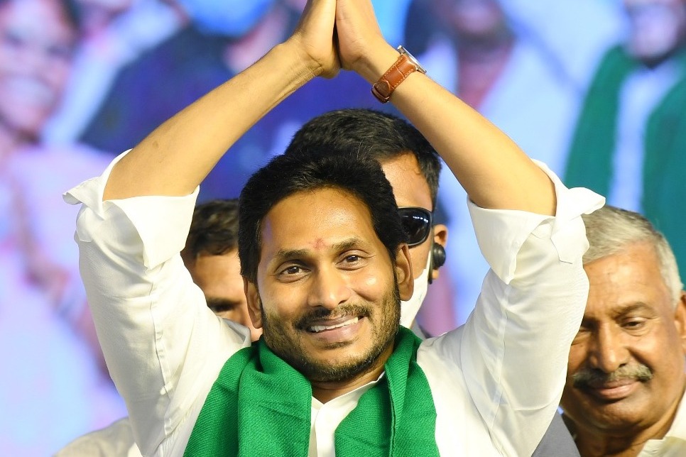 Jagan tears into Chandrababu, Pawan Kalyan at YSRCP plenary