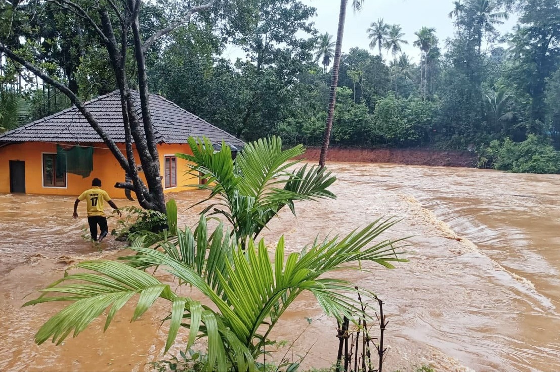 Rains to continue in K'taka, memorials at UNESCO heritage site Hampi inundated