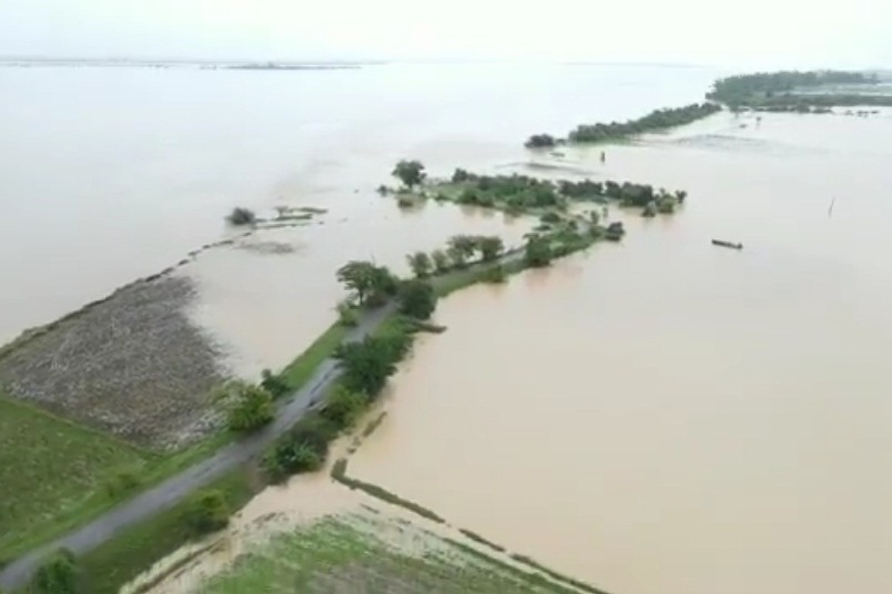 Some trains cancelled due to rains in Telangana, Andhra