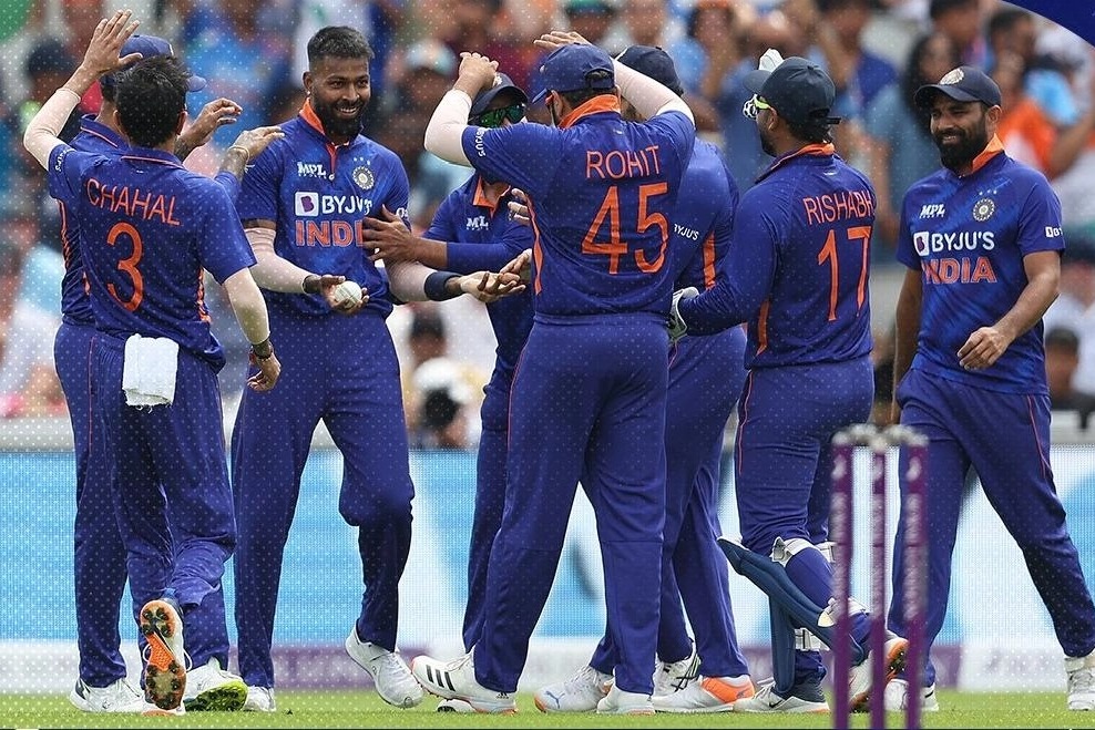 3rd ODI: Hardik, Pant help India hammer England by 5 wickets, win series 2-1