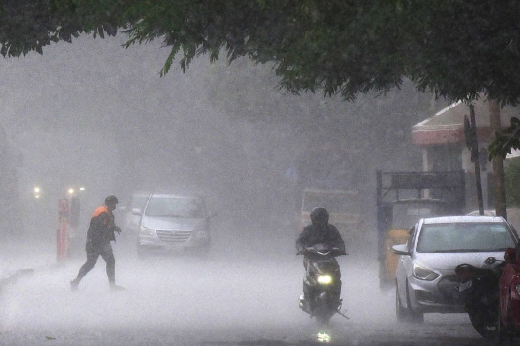 Heavy rain batters Hyd, high alert sounded in Telangana for next two days