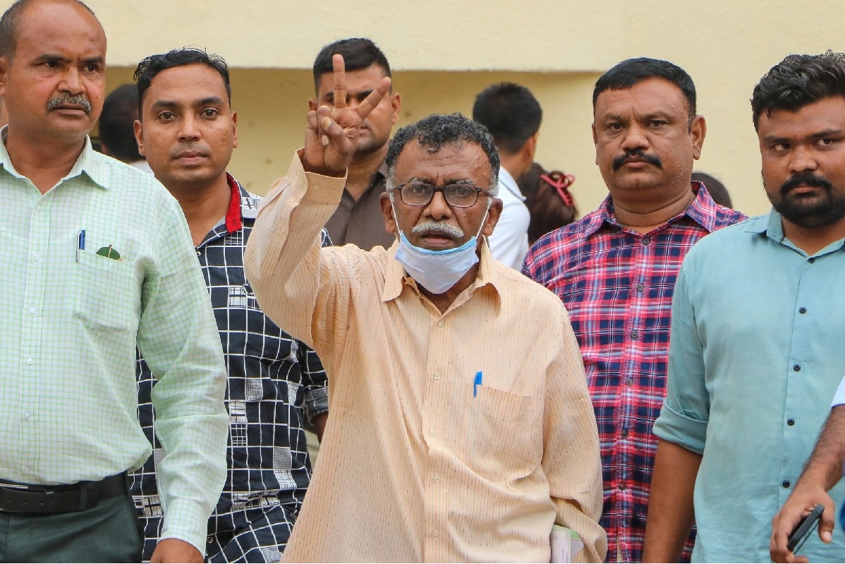 Sreekumar and Teesta were tutoring witnesses: SIT to Ahmedabad court