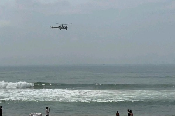 Navy recovers bodies of all missing students on Andhra beach-Updates