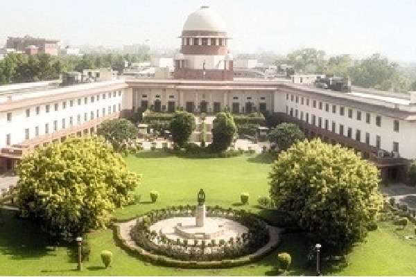 SC issues notice to Centre on petitions challenging ED director's tenure extension