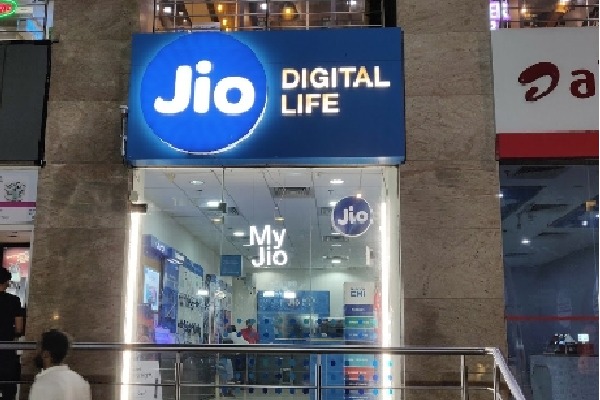 Reliance Jio may launch 5G services in India on Independence Day