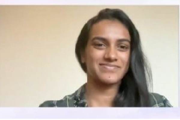 Meditation helps overcome stress: Sindhu