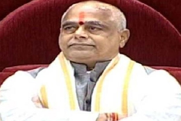 Why Chandrababu opposing three capitals, asks Speaker Thammineni