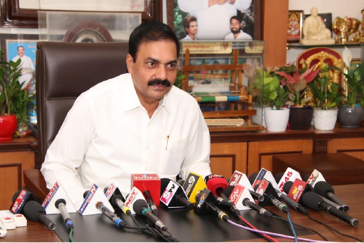 Nellore Govt. Medical College not constructed by Chandrababu: Kakani