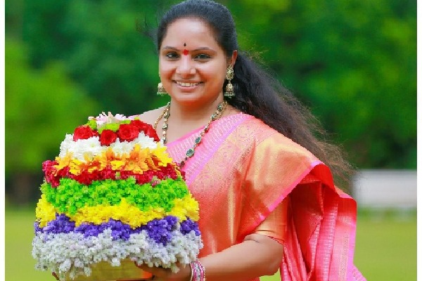 Nine-day 'Bathukamma' fete to begin on Sunday;  CM KCR extends greetings