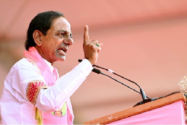 KCR inspects construction of work of TRS office in Delhi