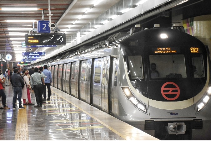 Gang of women targeting female commuters on Delhi Metro busted