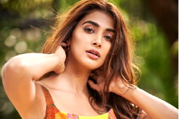 Pooja Hegde has a working birthday