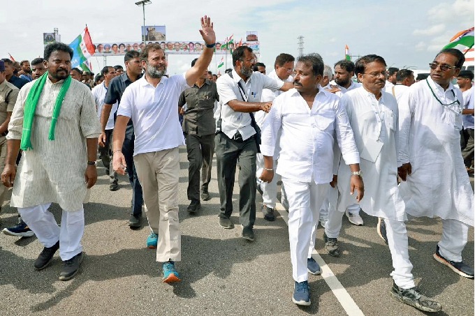 Bharat Jodo Yatra enters Andhra today; K'taka Cong all set for Oct 15 show