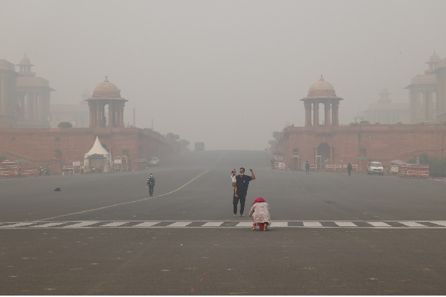 'Very poor' air in Delhi after Diwali