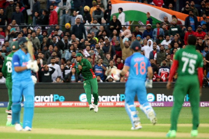 T20 World Cup: Kohli, Rahul fifties guide India to a massive 184/6 against Bangladesh