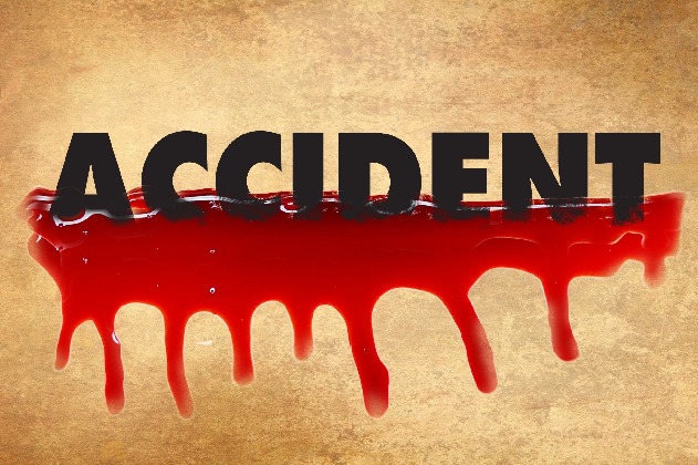 Two killed, 10 injured as bus rams into truck on Yamuna expressway