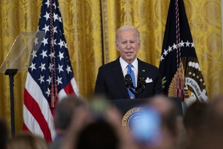 Day after midterm, Biden vows to work with Republicans