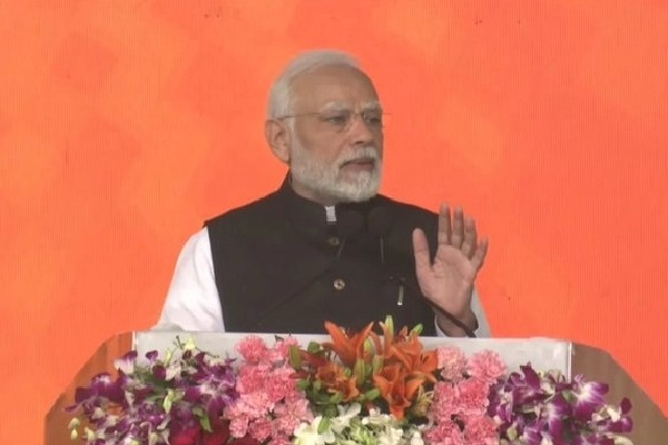 PM Modi launches slew of development projects in Vizag