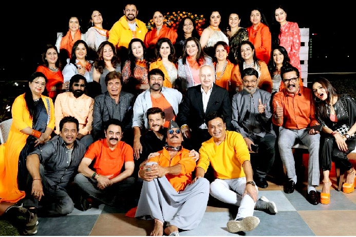 '80s stars get together for a reunion at Jackie Shroff's home