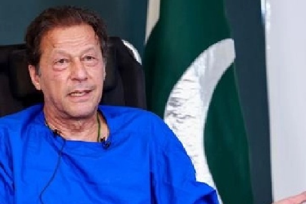 Imran sold a gold medal received from India, says Pak Minister