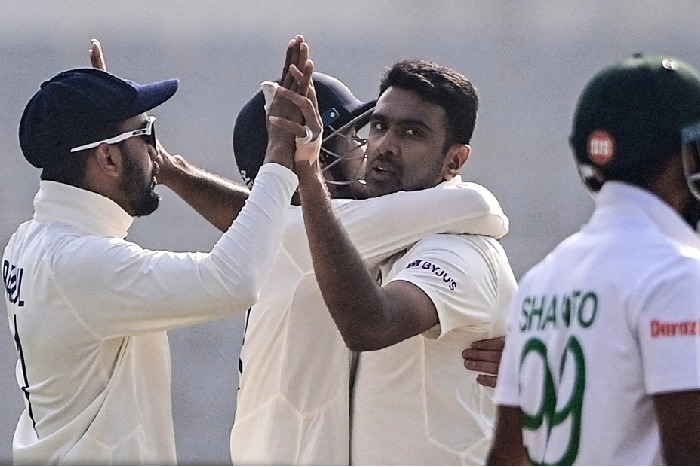 2nd Test, Day 3: India own morning session as four bowlers take wickets, reduce Bangladesh to 71/4