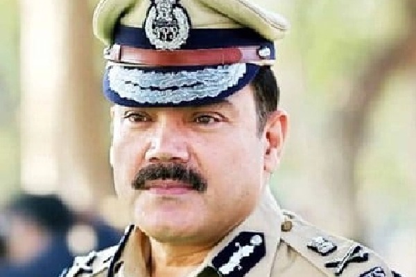 Anjani Kumar takes over as new DGP of Telangana