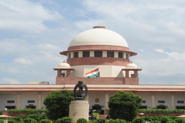 SC notice to Centre, Telangana on division of assets plea by AP