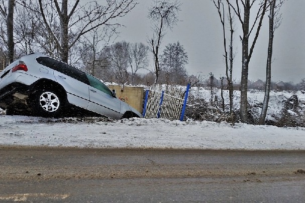 Indian from Singapore survives car crash in Japan, loses wife & kid