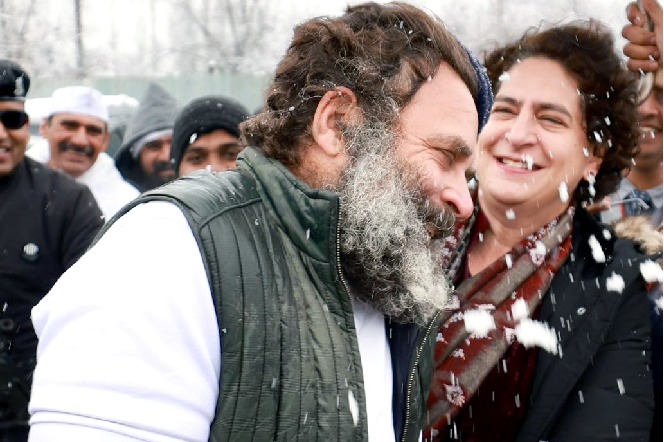 People of Kashmir gave me hearts full of love, not hand grenades: Rahul