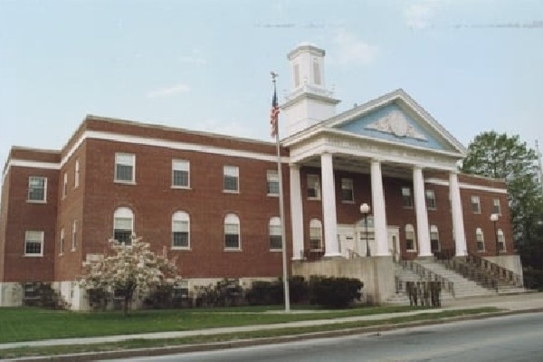 Indian-American named first justice of Ayer District Court in US