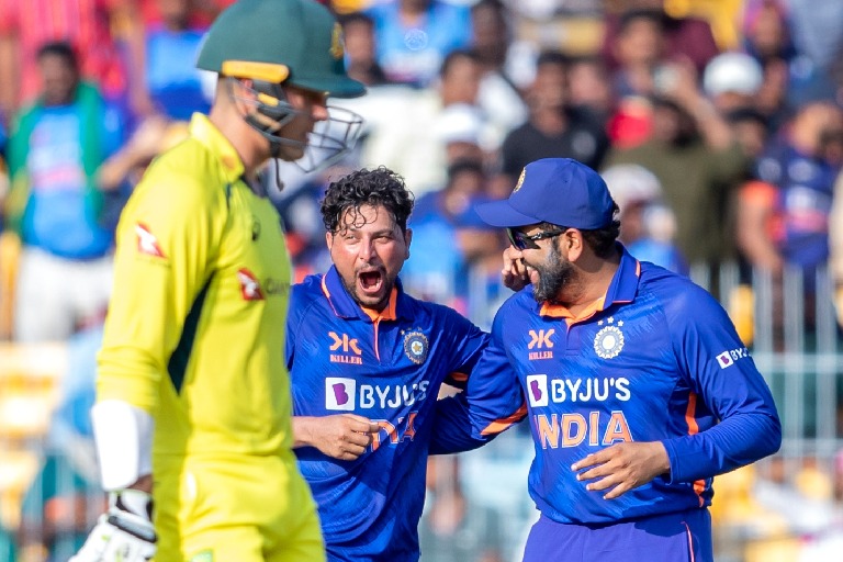 3rd ODI: Hardik, Kuldeep take three wickets each as lower order batters carry Australia to 269