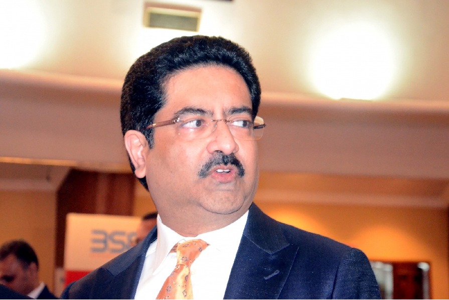 Industrialist Kumar Mangalam Birla, others presented Padma awards by President