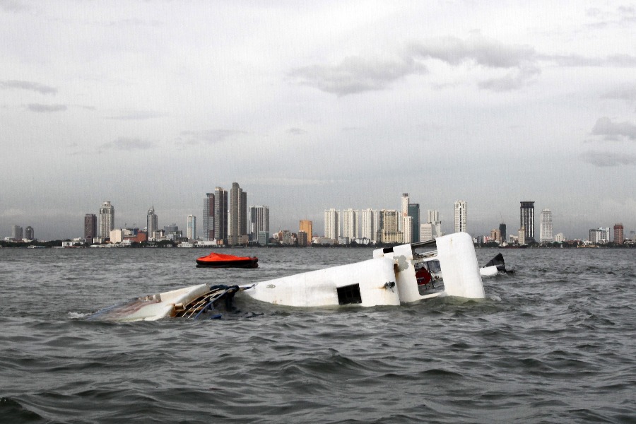 10 killed in Philippine ferry fire, 230 rescued