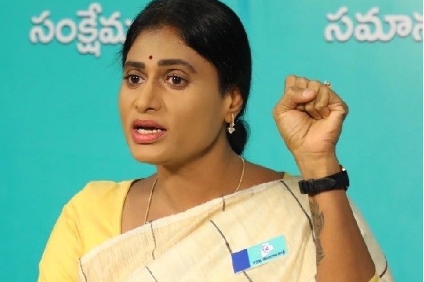 YS Sharmila offers to gift copy of Constitution to KCR