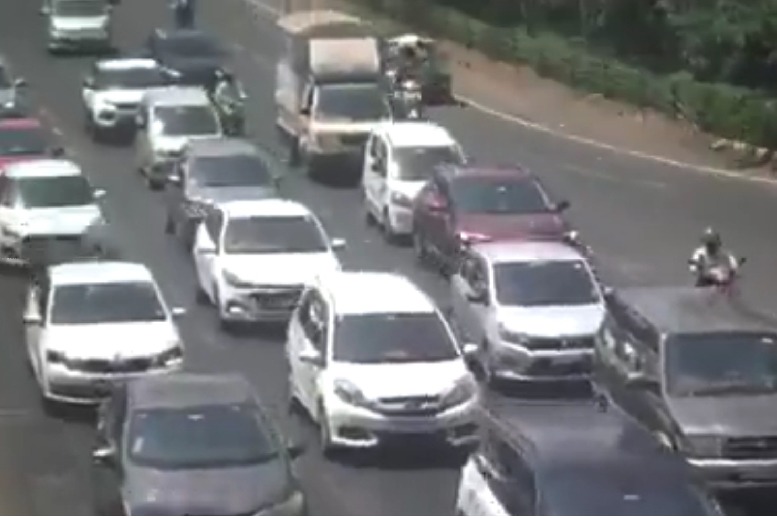 Man drags Navi Mumbai traffic cop 19-kms on car bonnet, nabbed