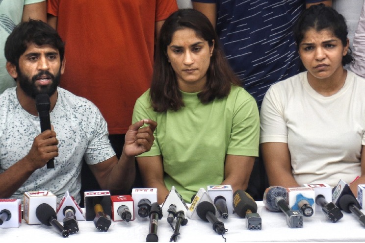 'Anurag Thakur tried to suppress the matter', alleges Vinesh Phogat amid protest