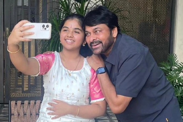 Chiranjeevi impressed by young singer's talent on Telugu Indian Idol 2