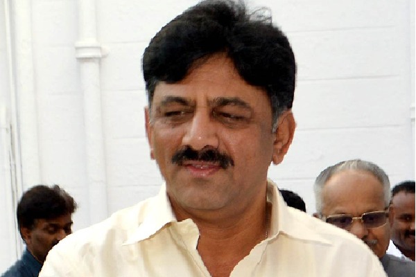 K'taka CM race: Shivakumar cancels Delhi trip, sends best wishes to Siddaramaiah