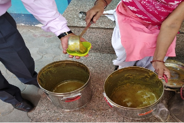 100 students fall sick after snake found in mid-day meal in Bihar's Araria