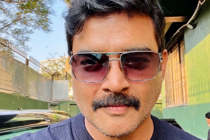 Madhavan celebrating his day on sets of 'Test' is 'the best birthday gift'